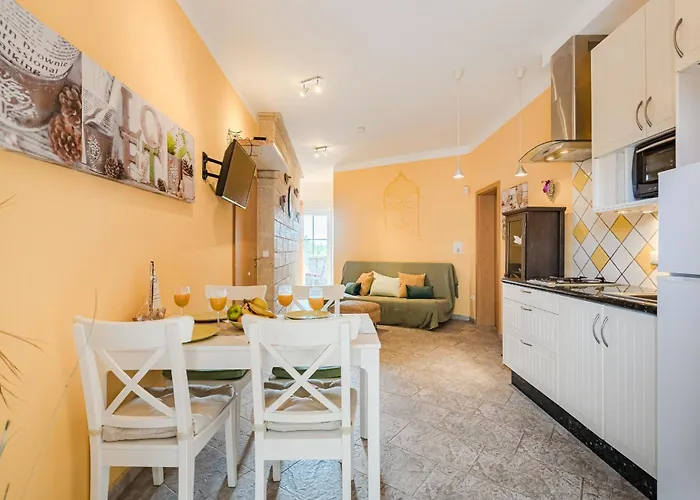 Aurora - Sea View Tatil Evi Arico